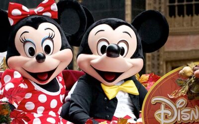 Fotos de los pies de los visitantes. Disney incrementa la Experiencia de sus invitados… una vez más